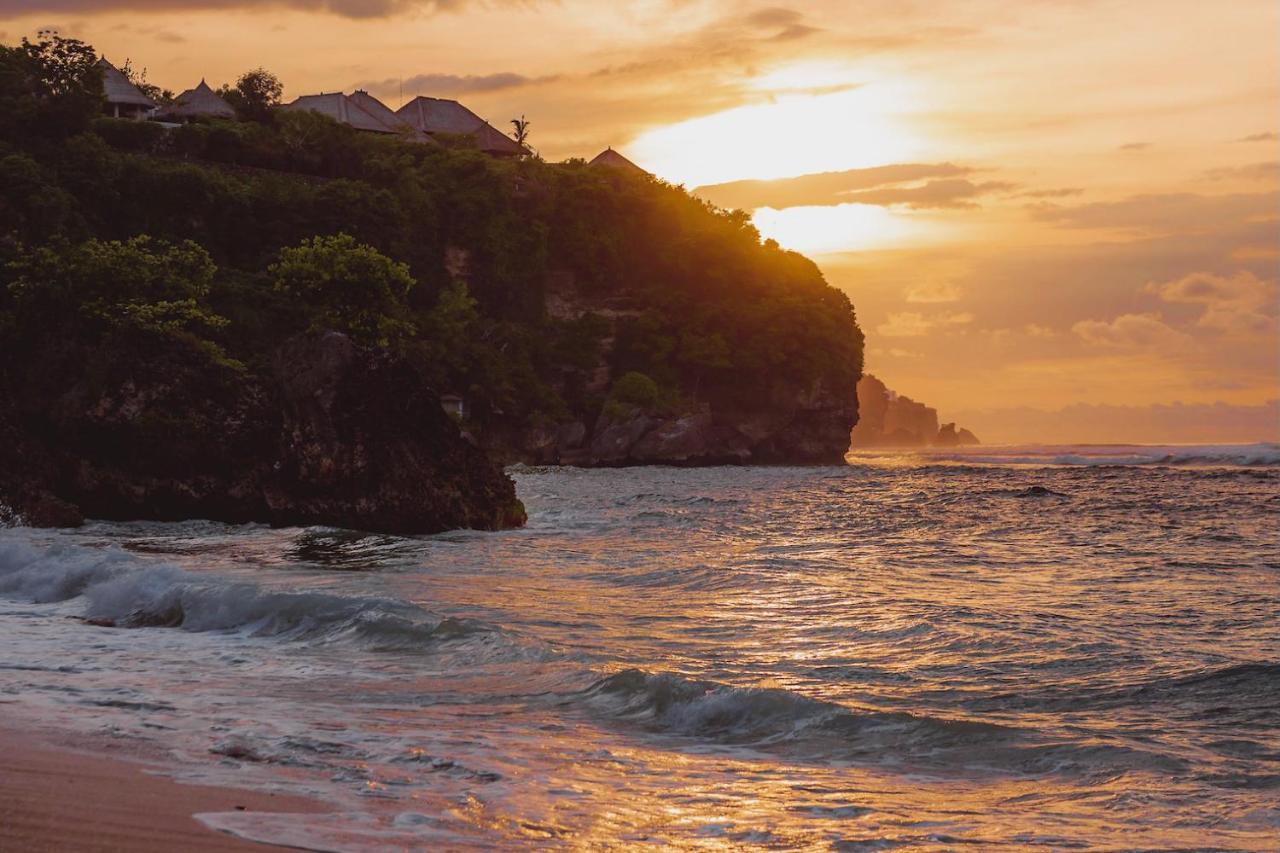 Legends Beachfront Resort Uluwatu Kültér fotó